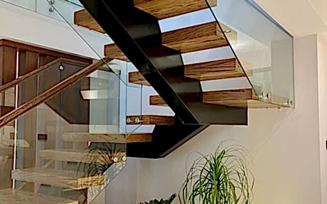 İzmir Metal Merdiven Firmaları | Dayanıklı ve Modern Merdiven Çözümleri