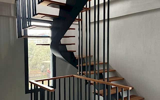 Urla Merdiven Firmaları & Fiyatları | Modern Villa ve Dubleks Çözümleri